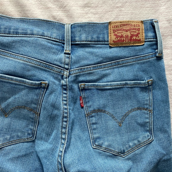Levi Jeans - Picture 1 of 3